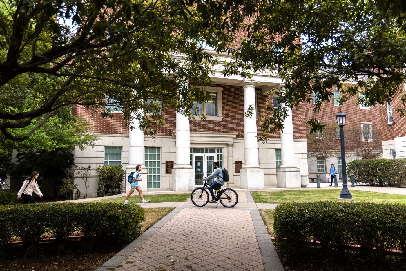 Embrey Building Lyle School of Engineering